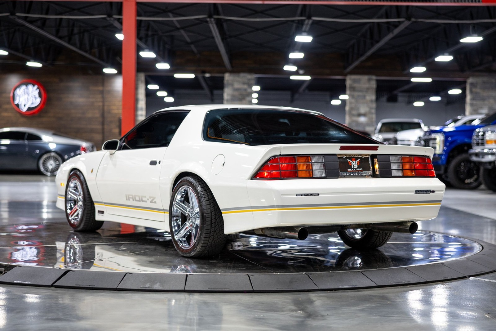 Chevrolet-Camaro-1989-Coupe-12