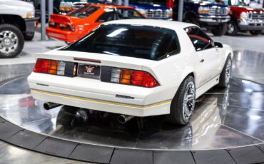 Chevrolet-Camaro-1989-Coupe-14