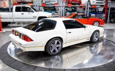 Chevrolet-Camaro-1989-Coupe-16