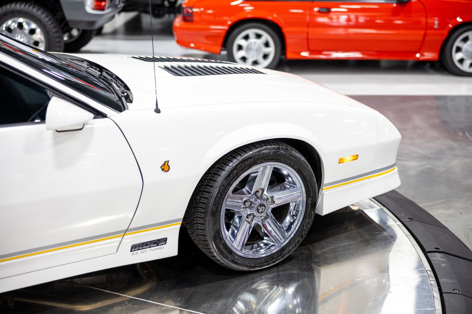 Chevrolet-Camaro-1989-Coupe-18