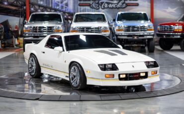 Chevrolet-Camaro-1989-Coupe-2