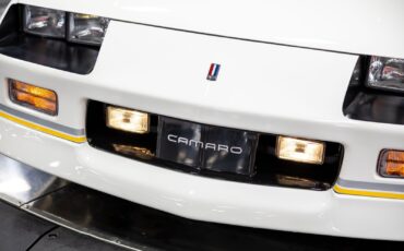 Chevrolet-Camaro-1989-Coupe-24