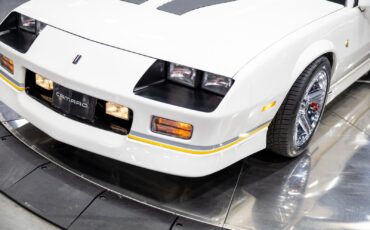 Chevrolet-Camaro-1989-Coupe-25