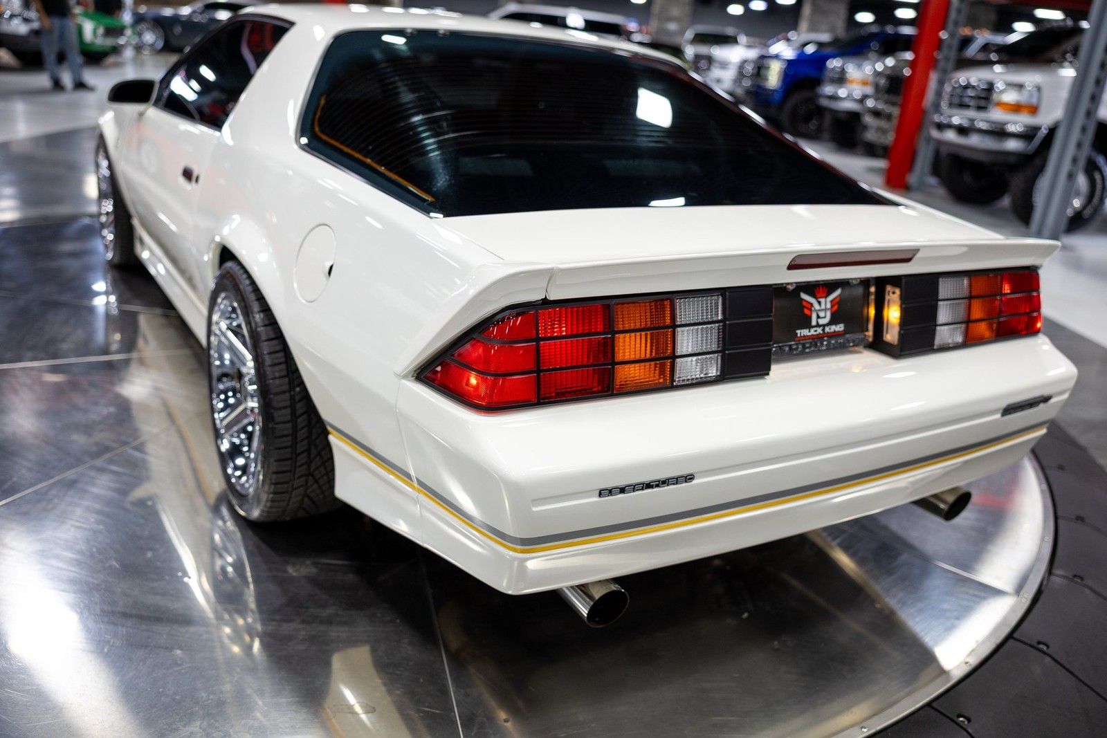 Chevrolet-Camaro-1989-Coupe-27