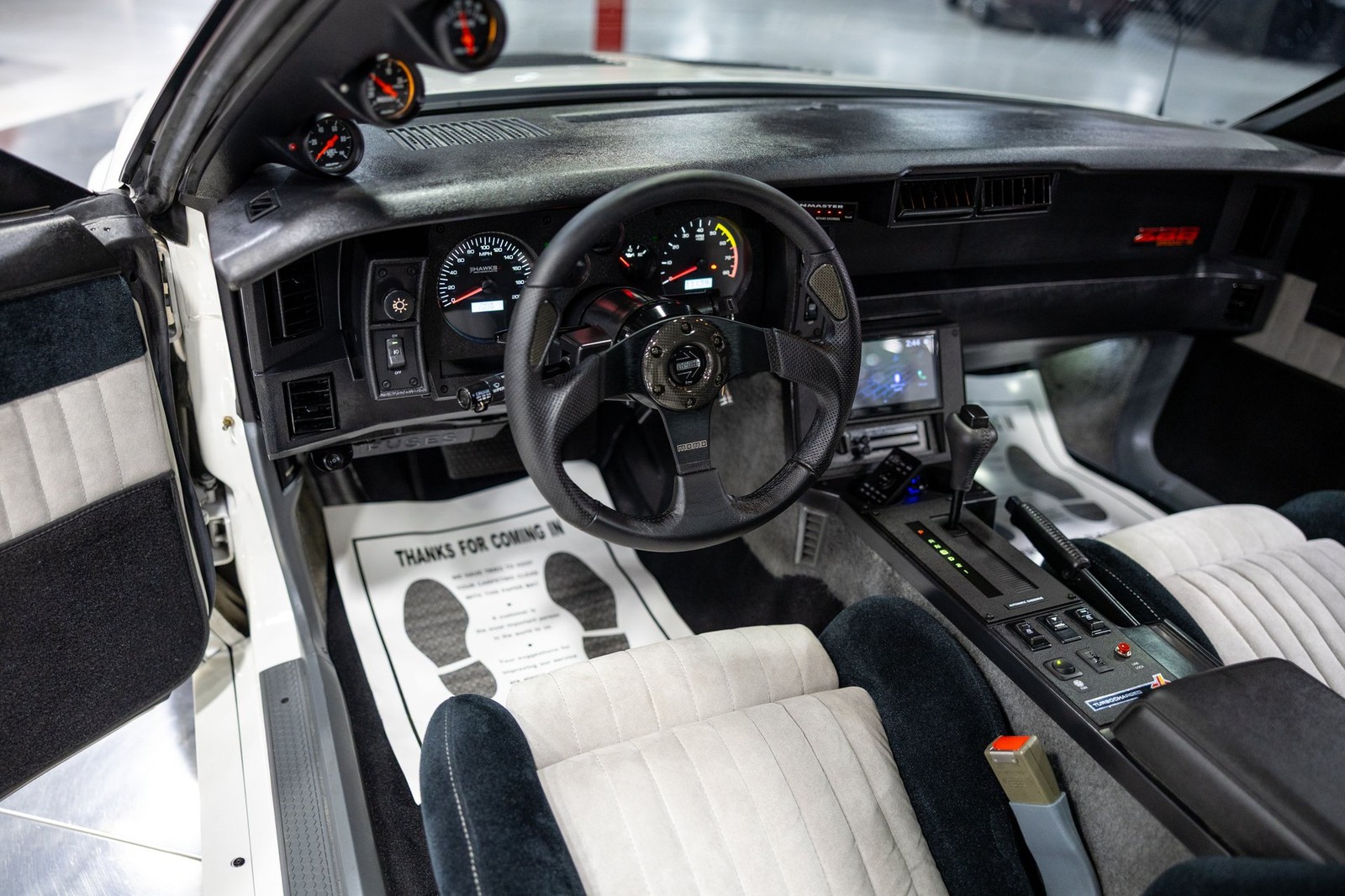 Chevrolet-Camaro-1989-Coupe-31