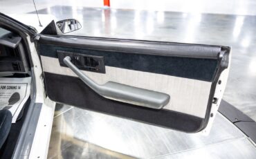 Chevrolet-Camaro-1989-Coupe-38