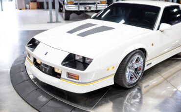 Chevrolet-Camaro-1989-Coupe-6