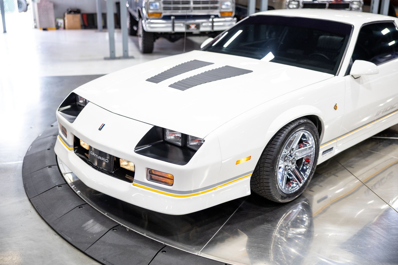 Chevrolet-Camaro-1989-Coupe-6