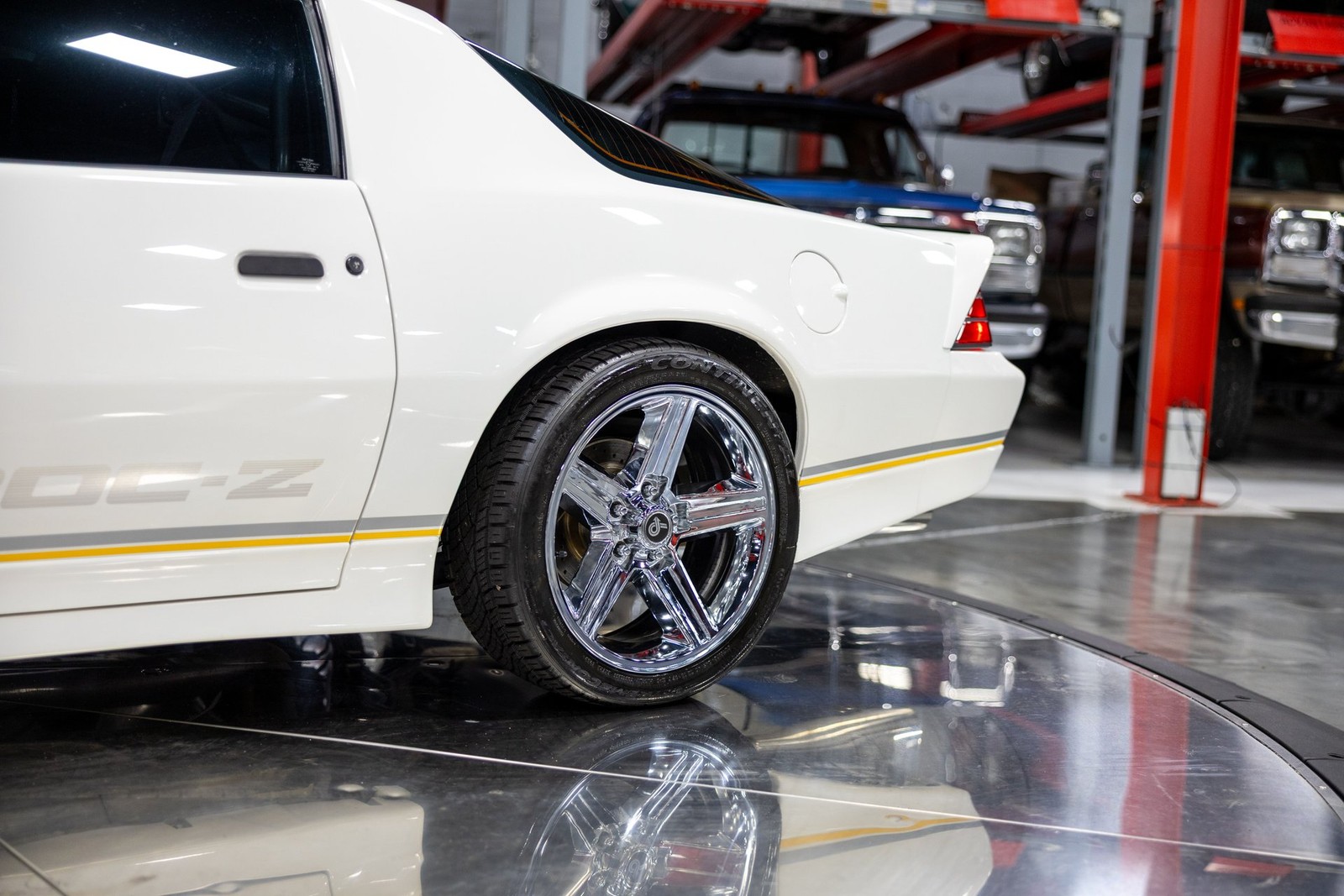 Chevrolet-Camaro-1989-Coupe-9