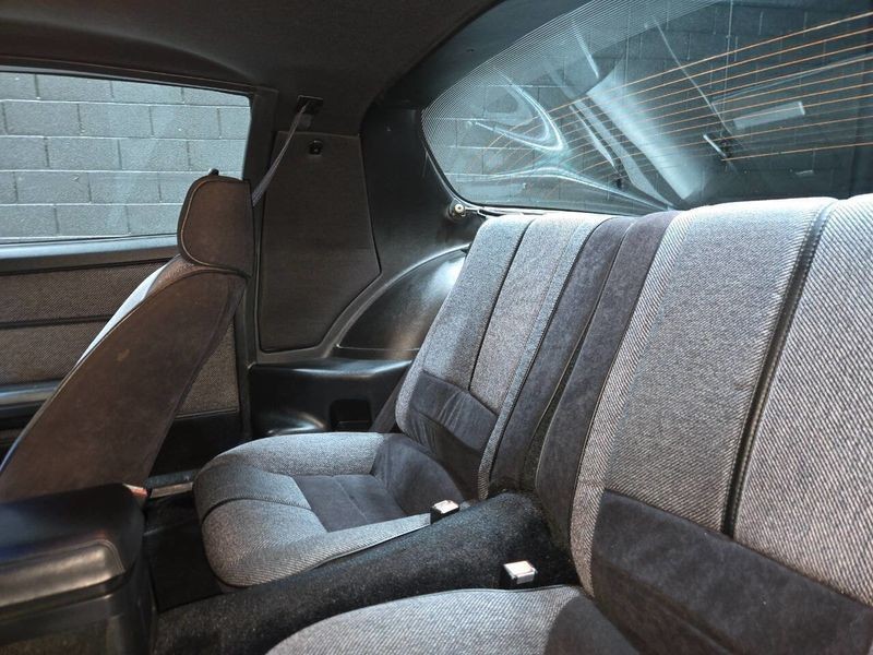 Chevrolet-Camaro-1990-Hatchback-10