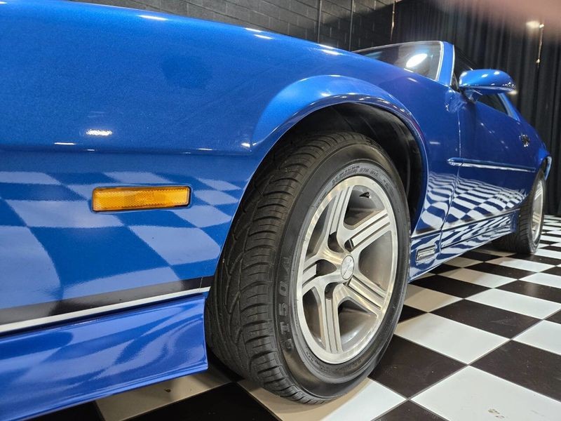 Chevrolet-Camaro-1990-Hatchback-11