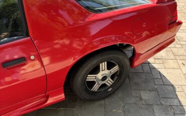 Chevrolet-Camaro-1991-Coupe-3