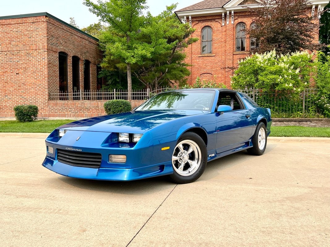 Chevrolet-Camaro-1992-Coupe-1