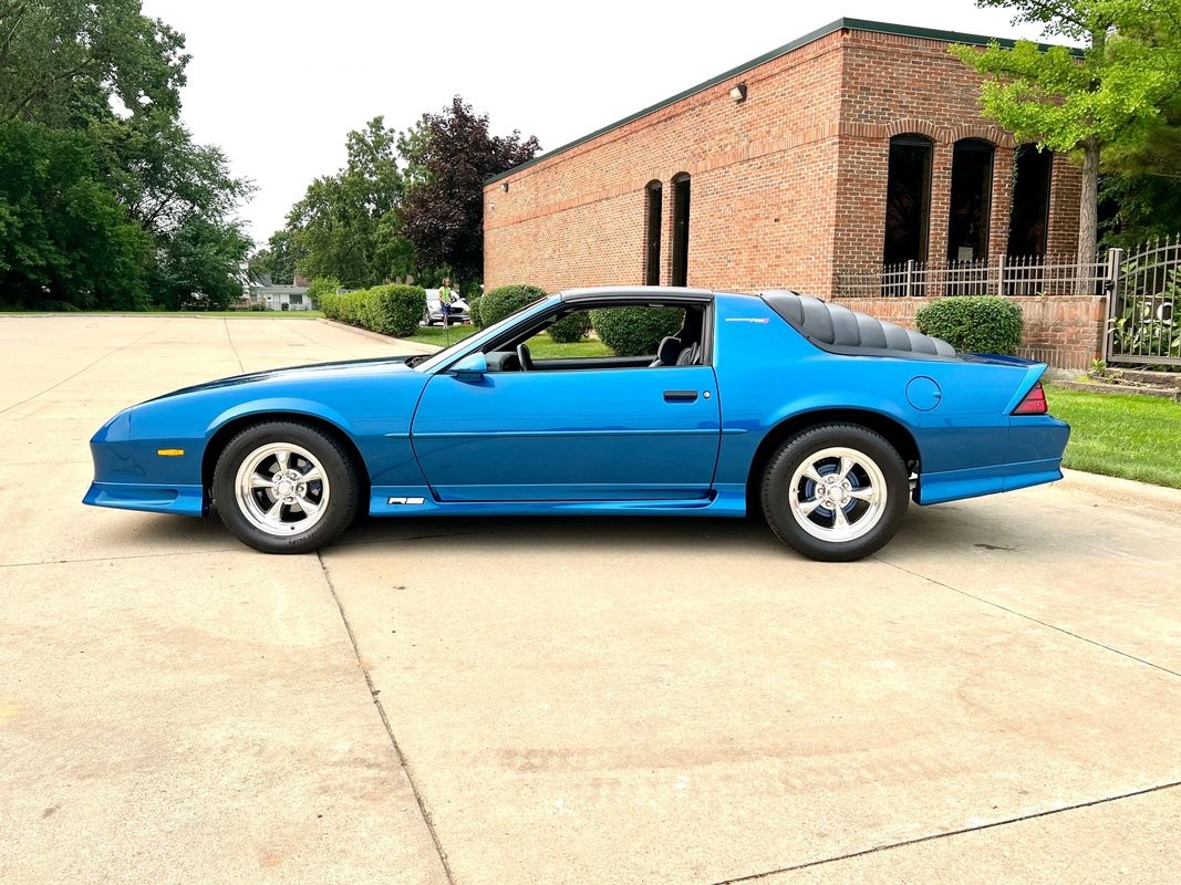 Chevrolet-Camaro-1992-Coupe-10