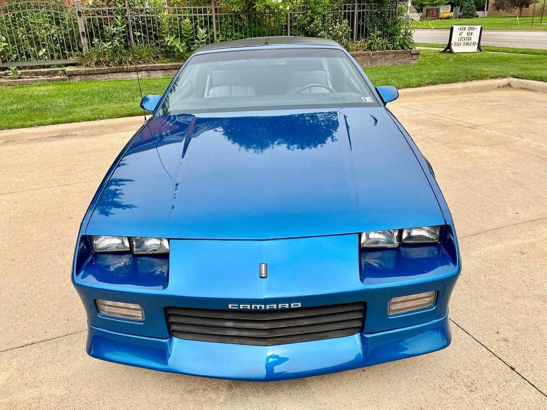 Chevrolet-Camaro-1992-Coupe-14