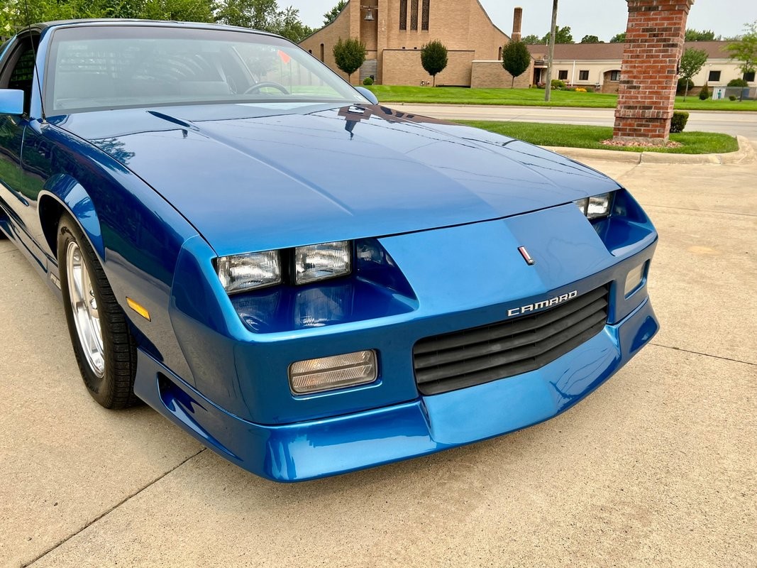 Chevrolet-Camaro-1992-Coupe-15