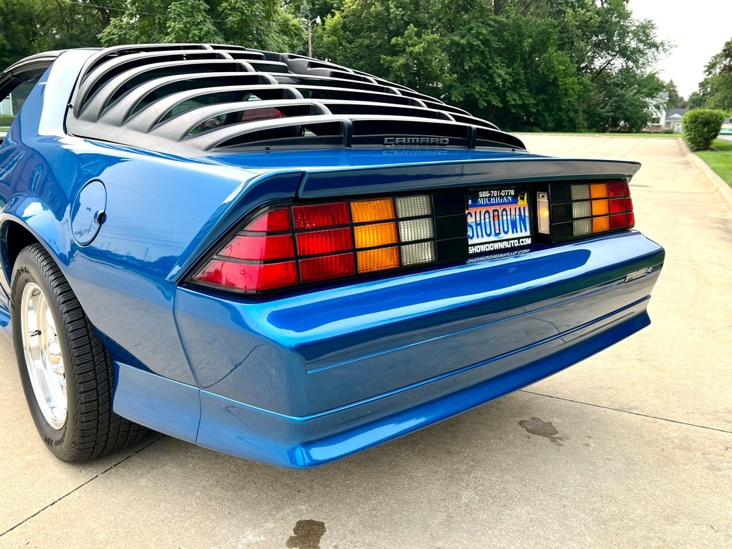 Chevrolet-Camaro-1992-Coupe-20