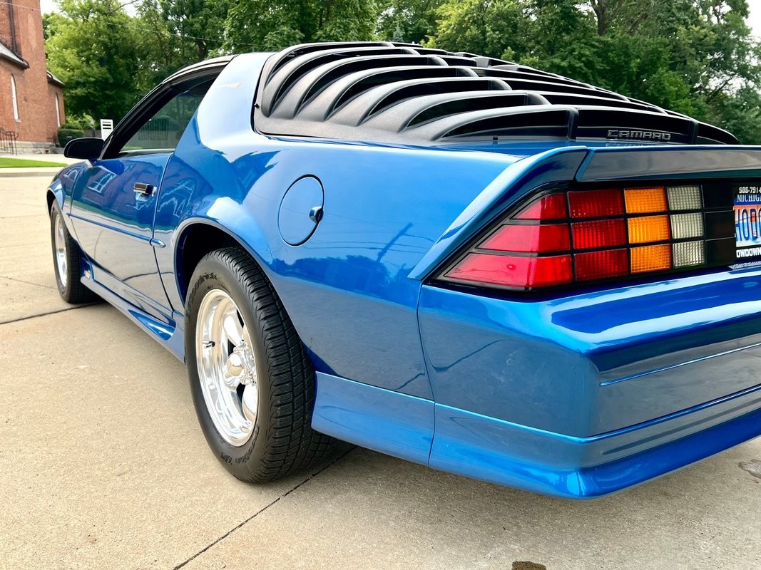 Chevrolet-Camaro-1992-Coupe-21