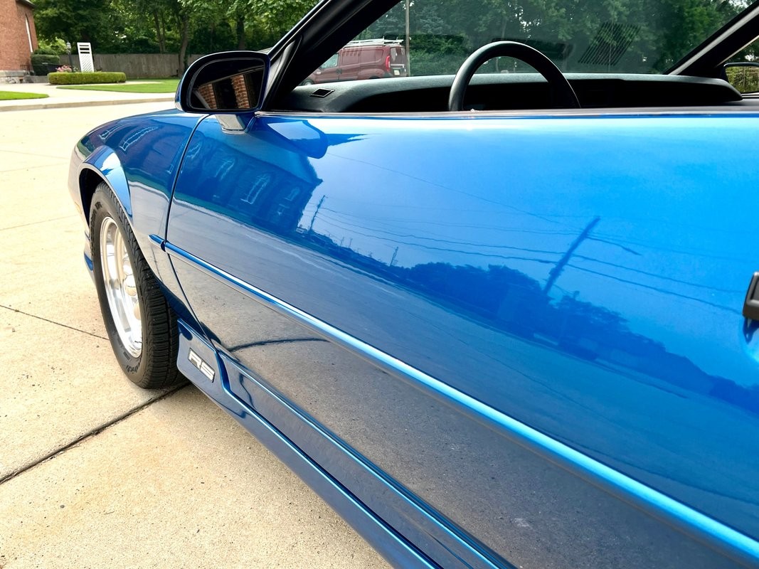 Chevrolet-Camaro-1992-Coupe-22