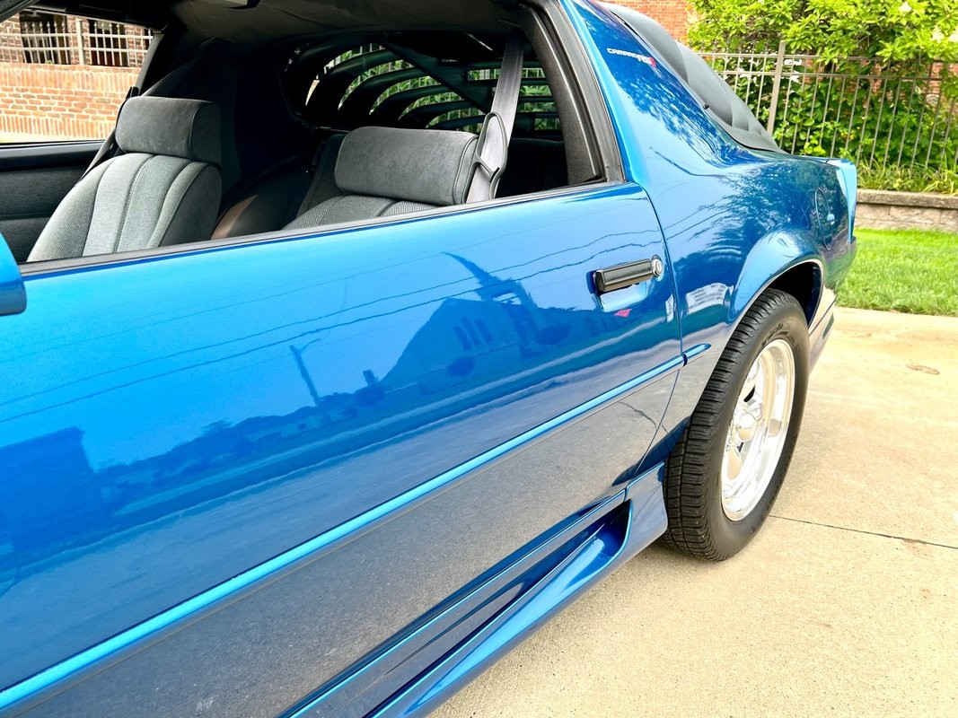 Chevrolet-Camaro-1992-Coupe-23