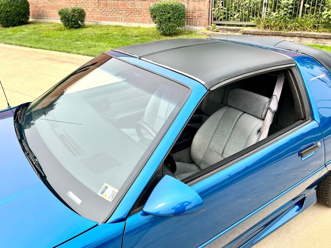 Chevrolet-Camaro-1992-Coupe-25