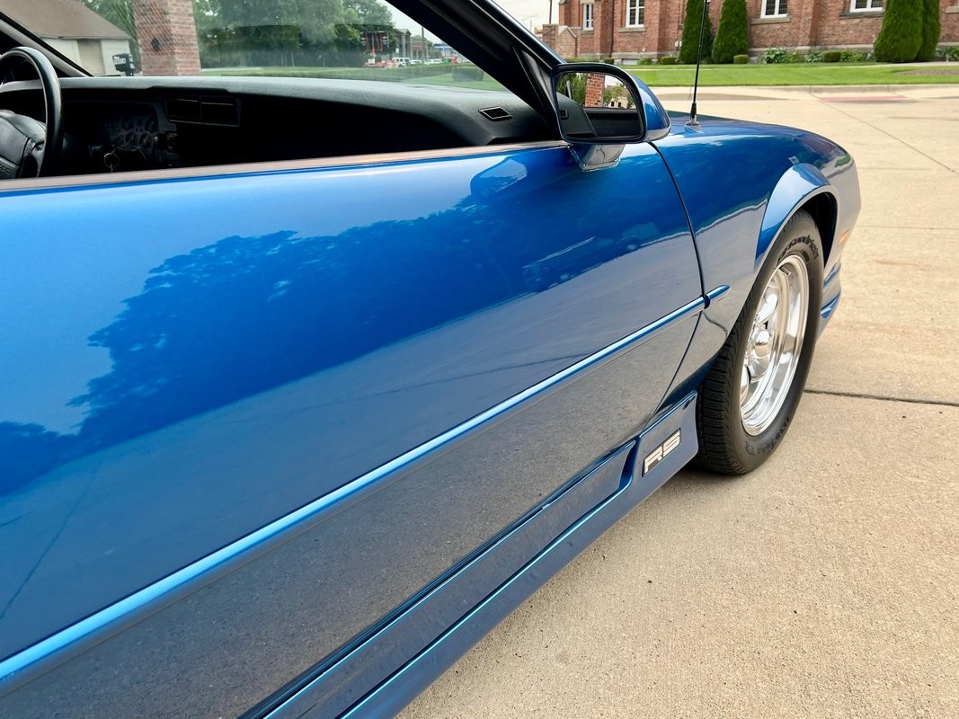 Chevrolet-Camaro-1992-Coupe-26