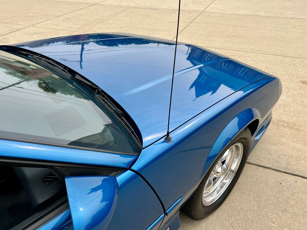 Chevrolet-Camaro-1992-Coupe-27