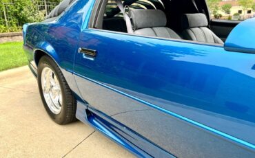 Chevrolet-Camaro-1992-Coupe-29