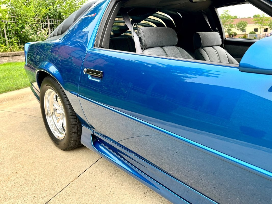 Chevrolet-Camaro-1992-Coupe-29