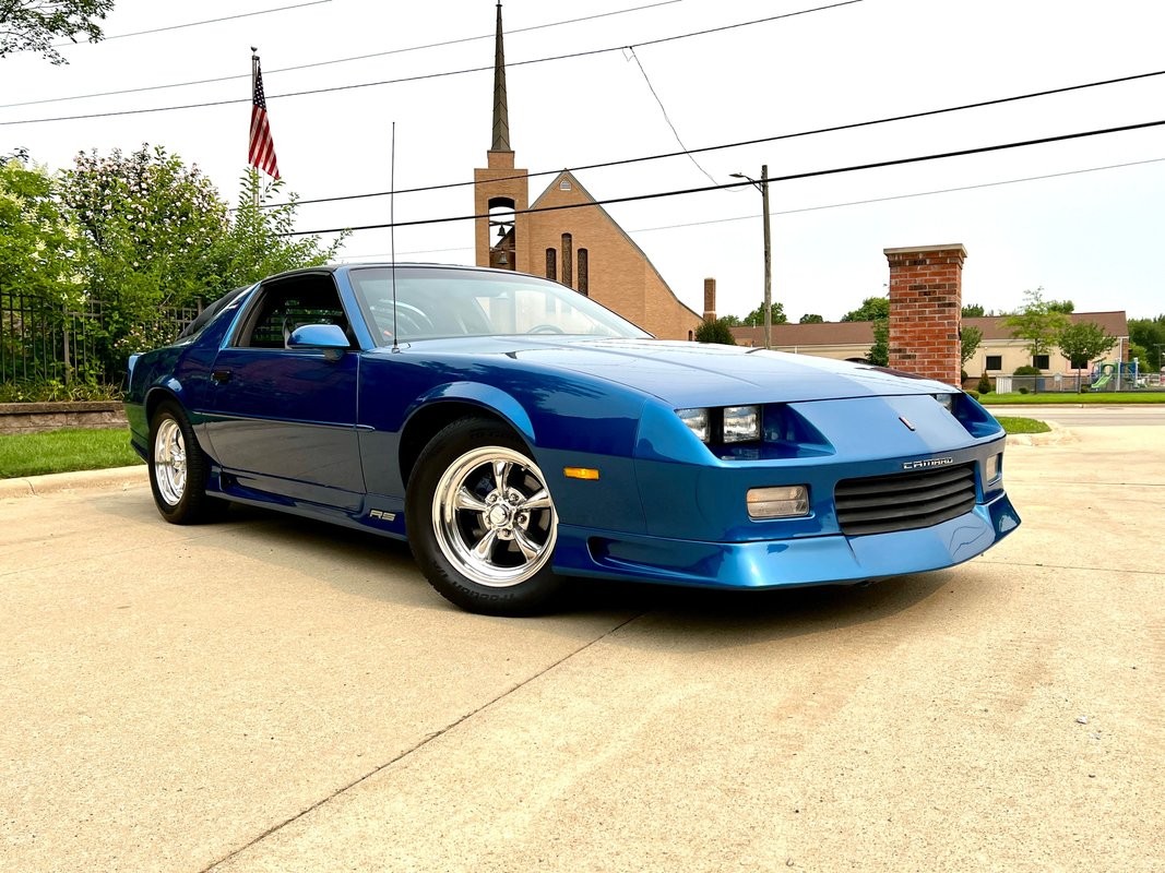 Chevrolet-Camaro-1992-Coupe-3