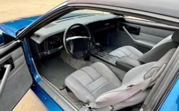 Chevrolet-Camaro-1992-Coupe-32