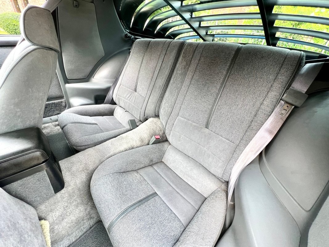 Chevrolet-Camaro-1992-Coupe-36