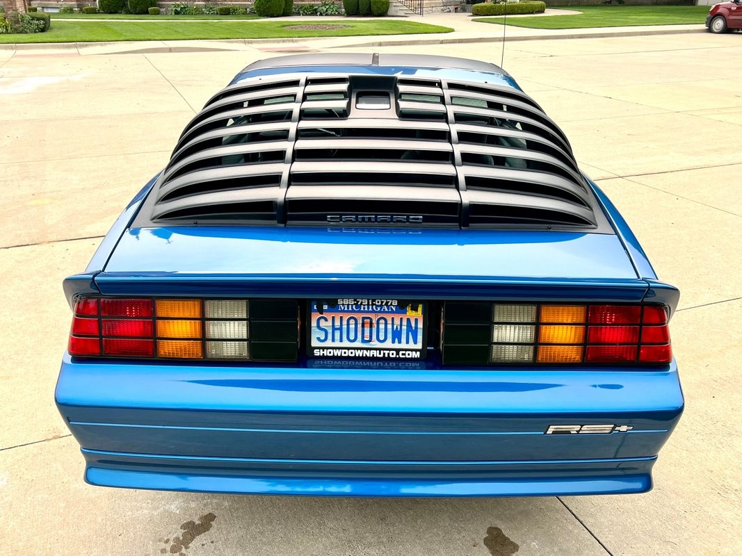 Chevrolet-Camaro-1992-Coupe-8