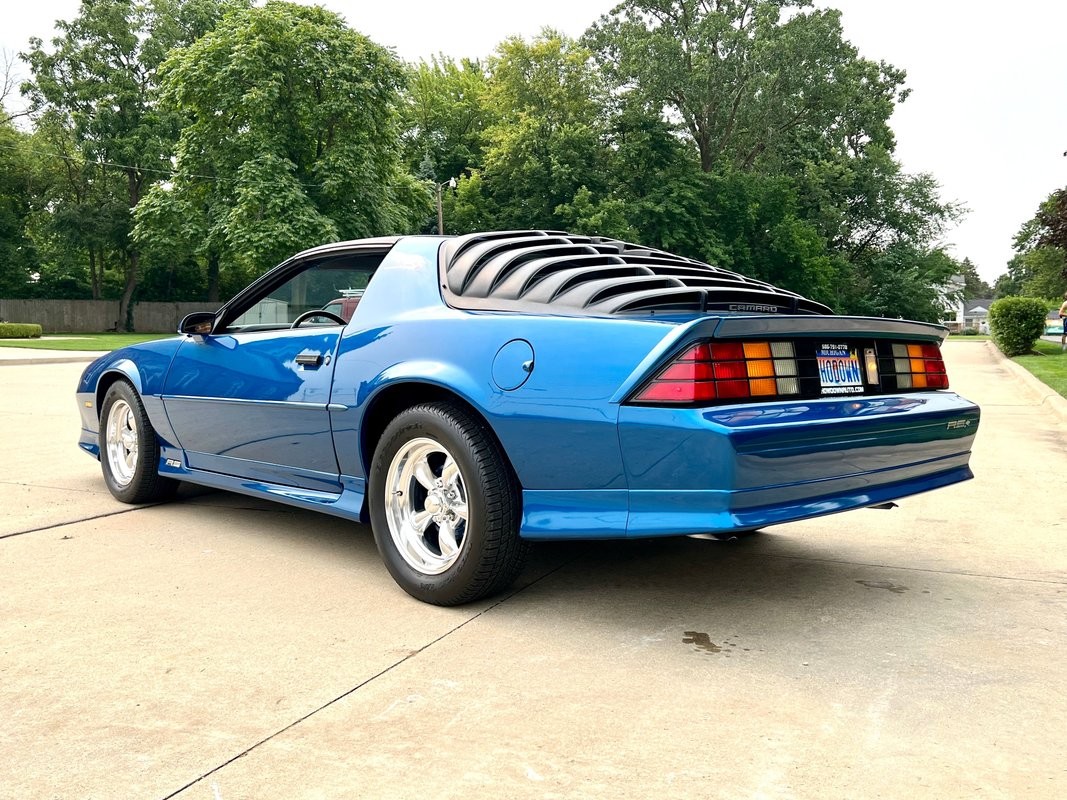 Chevrolet-Camaro-1992-Coupe-9