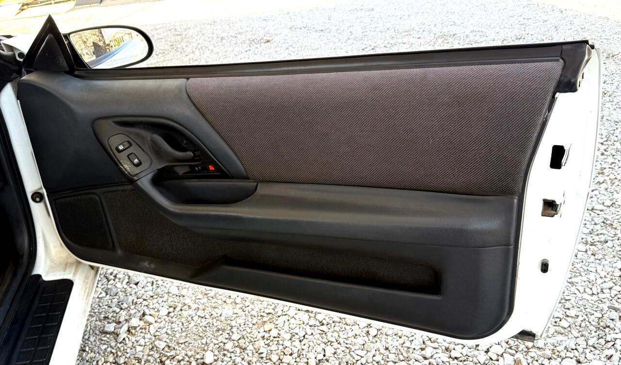 Chevrolet-Camaro-1994-Convertible-15