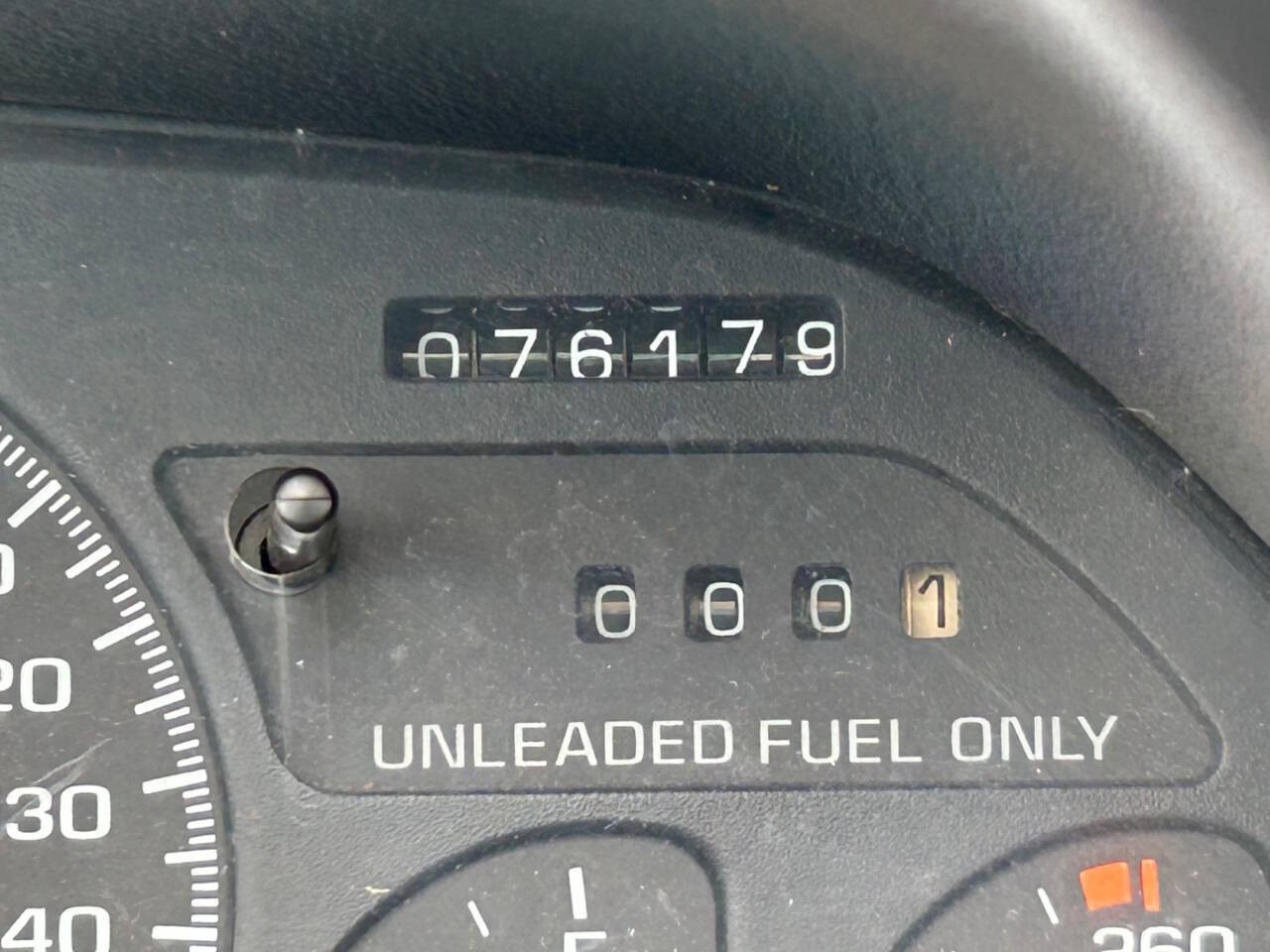 Chevrolet-Camaro-1994-Convertible-21