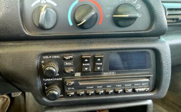 Chevrolet-Camaro-1994-Convertible-25