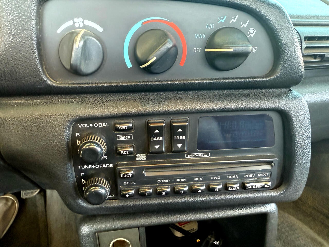 Chevrolet-Camaro-1994-Convertible-25