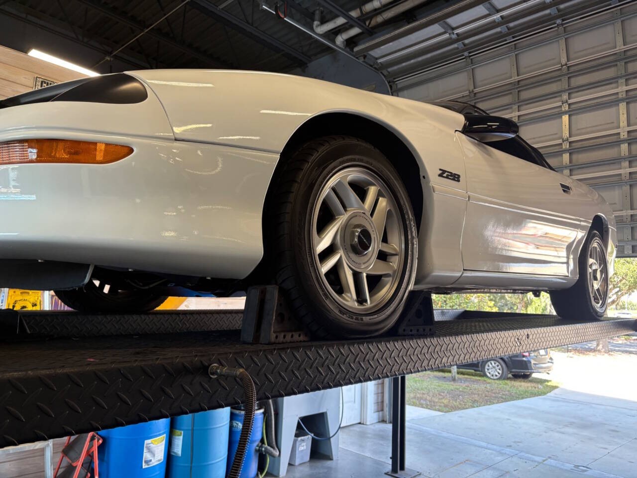 Chevrolet-Camaro-1994-Convertible-26