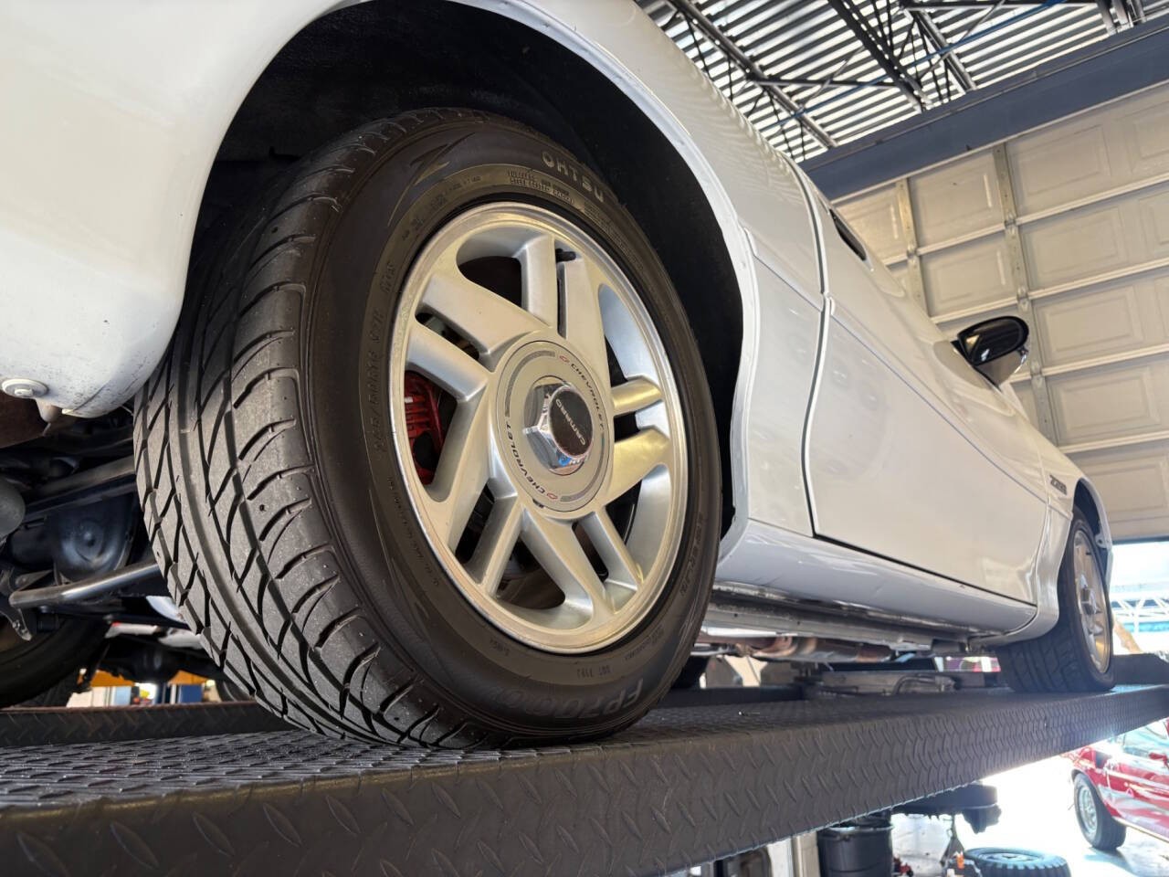 Chevrolet-Camaro-1994-Convertible-28