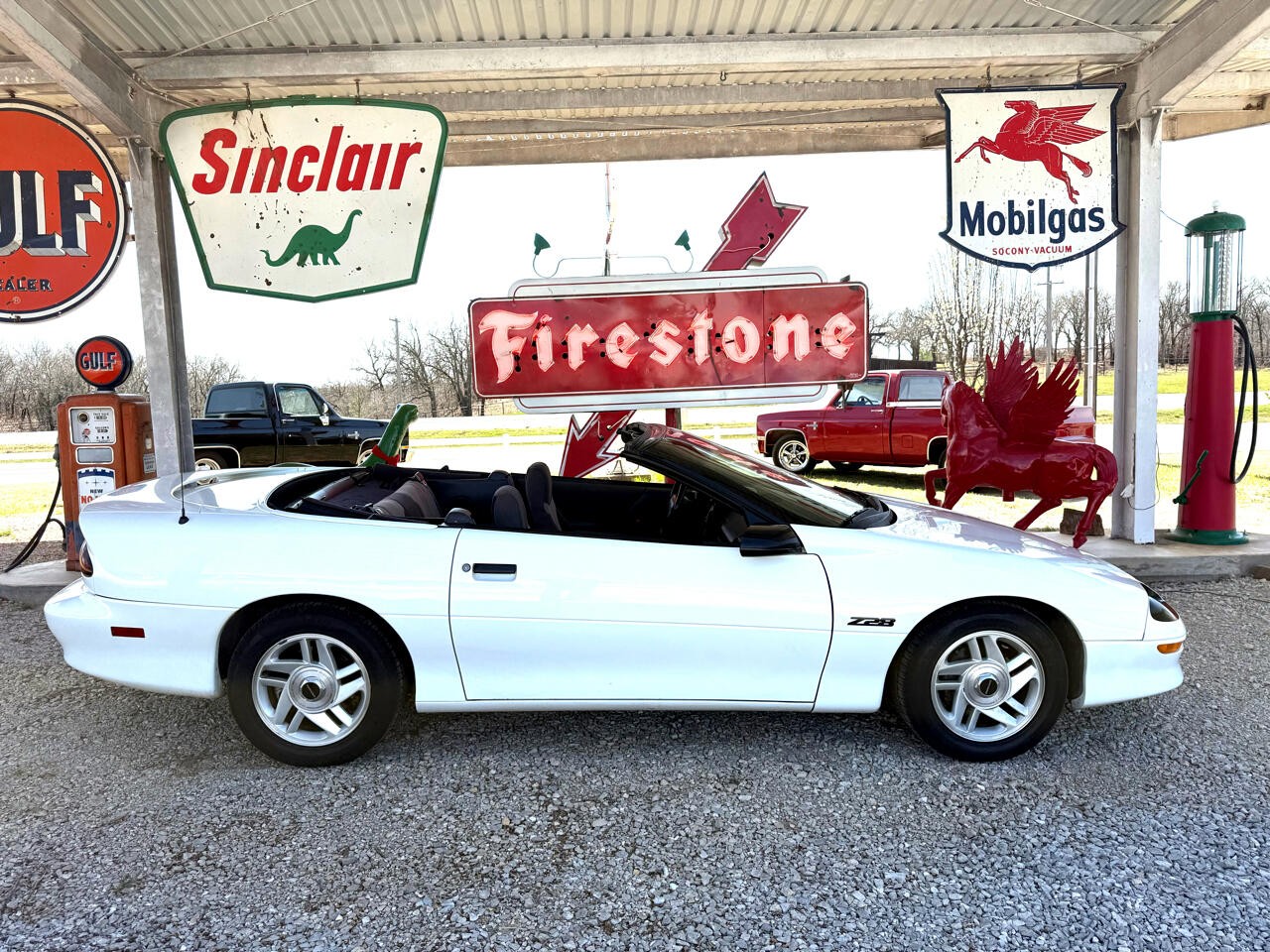 Chevrolet-Camaro-1994-Convertible-3