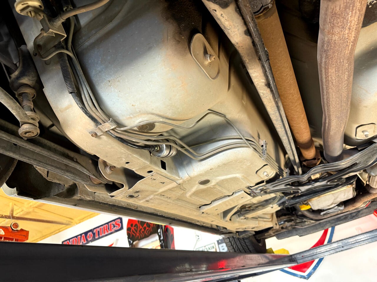 Chevrolet-Camaro-1994-Convertible-37