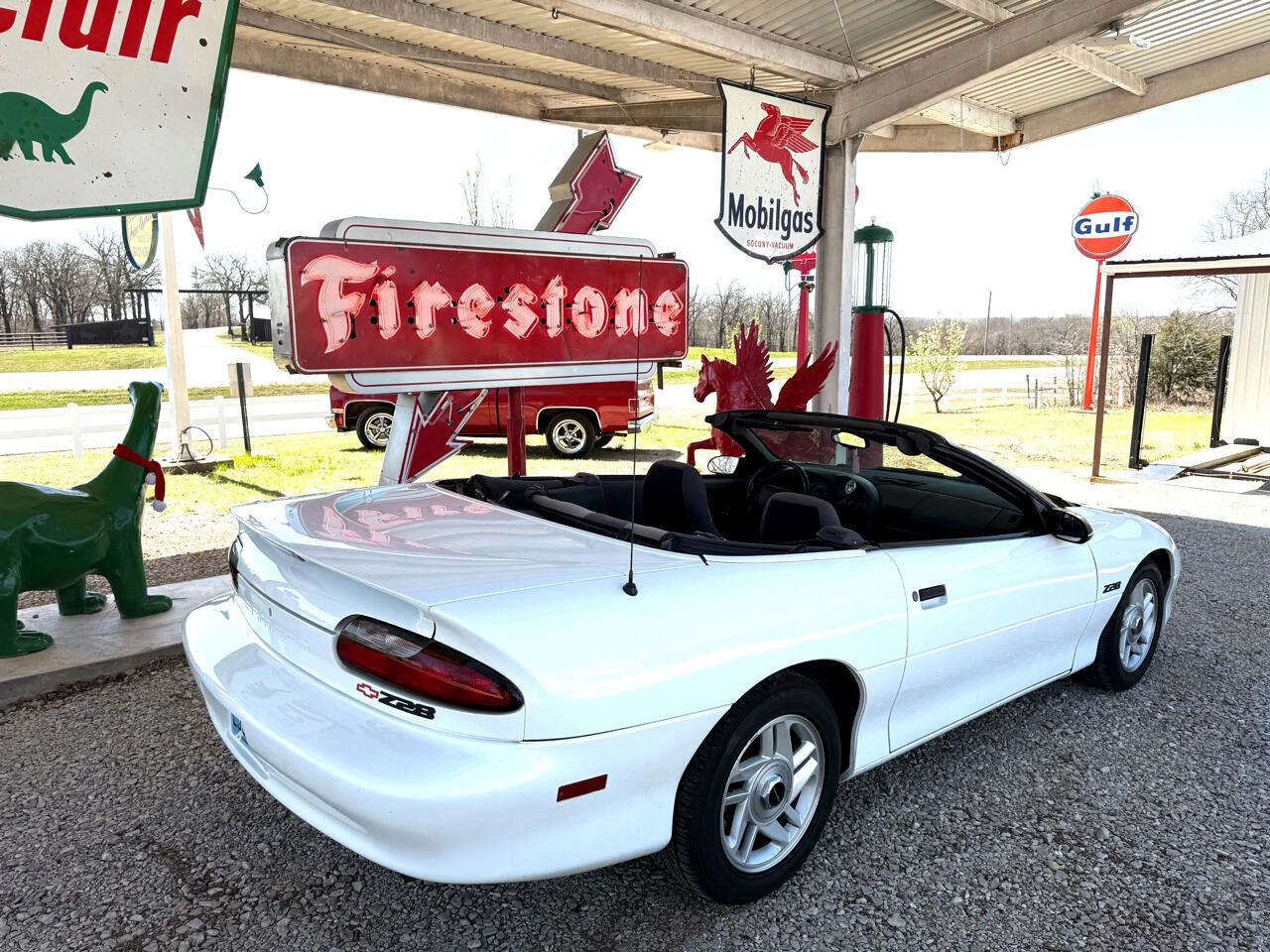 Chevrolet-Camaro-1994-Convertible-4
