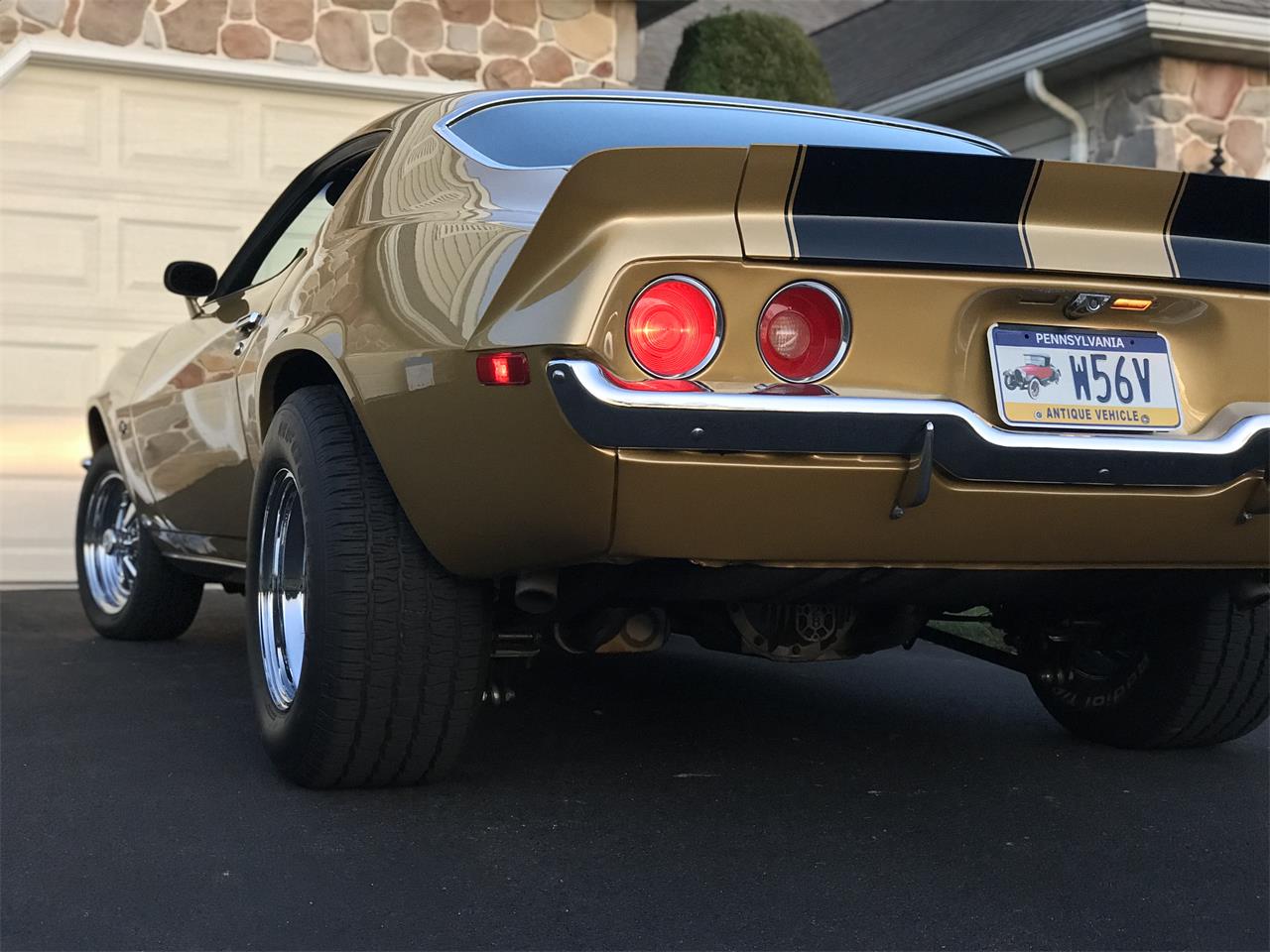 Chevrolet-Camaro-rs-z28-1972-Gold-Black-3