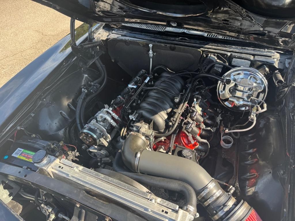 Chevrolet-Camrao-Resto-mod-slick-paint-LS-V8-4l60-cold-ac-1969-3