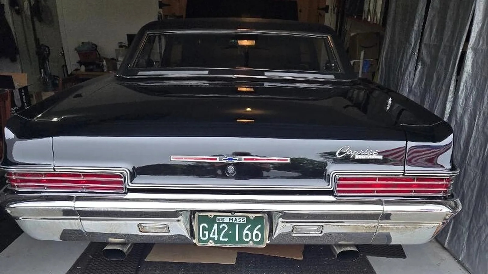 Chevrolet-Caprice-1966-Black-Black-11