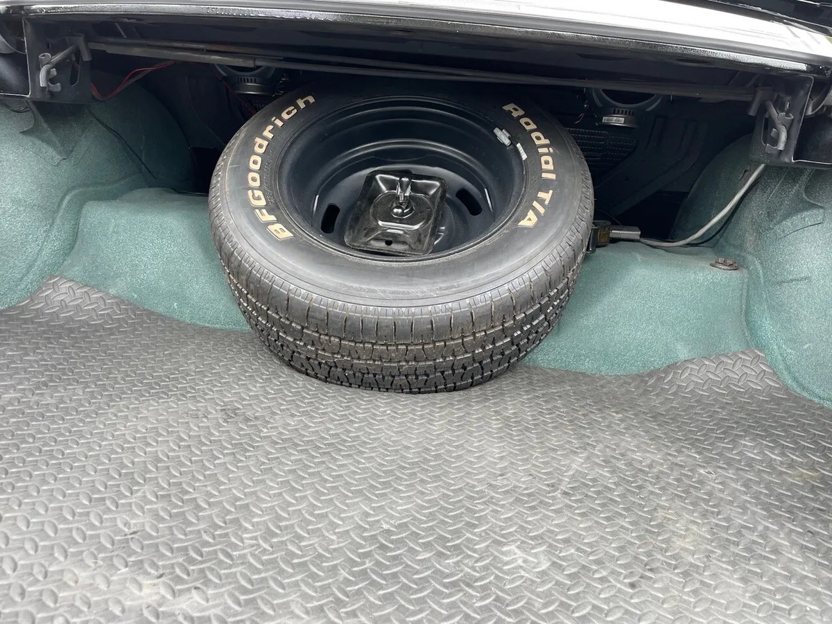 Chevrolet-Caprice-1966-Black-Black-2