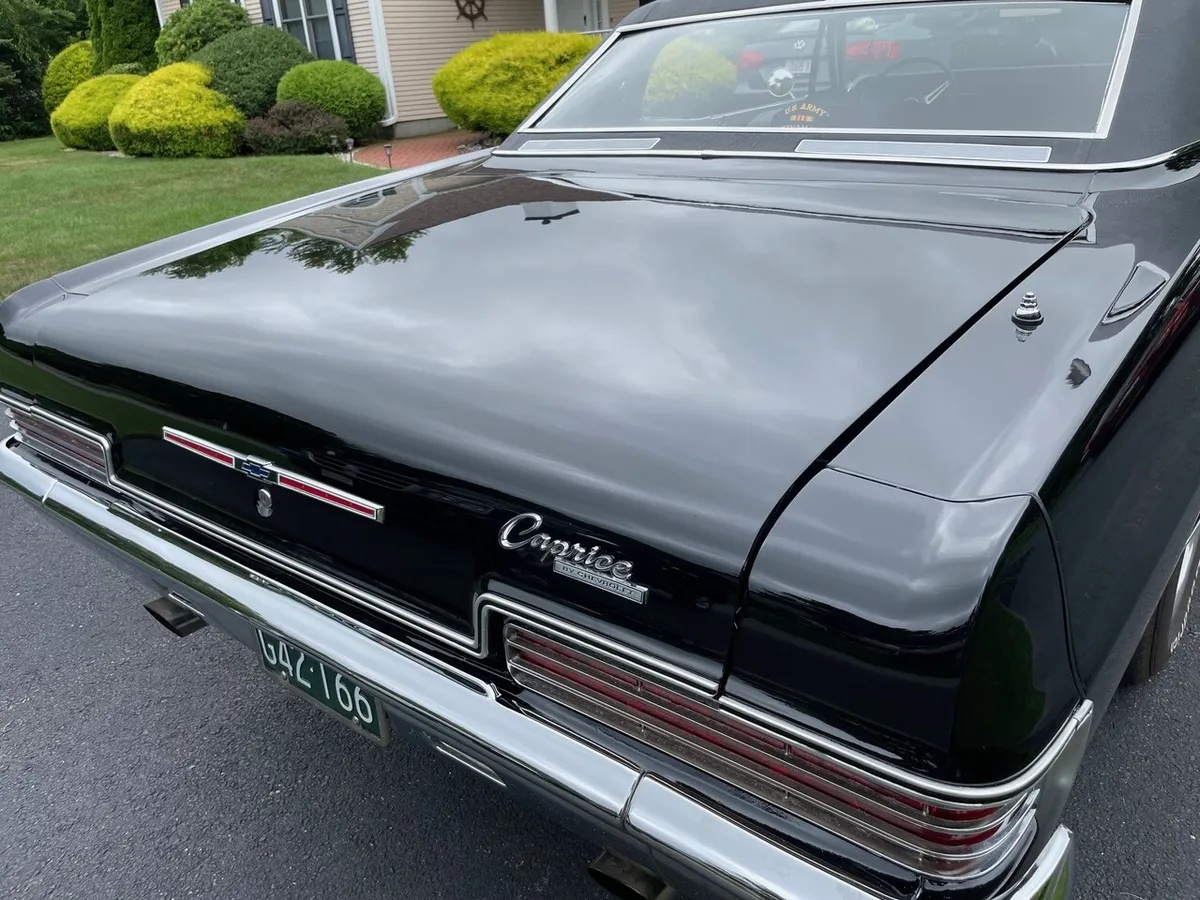 Chevrolet-Caprice-1966-Black-Black-9