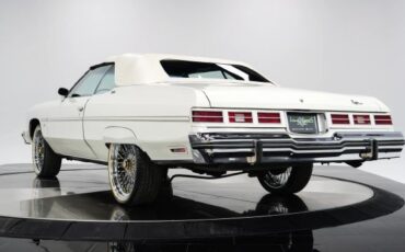 Chevrolet-Caprice-1975-13