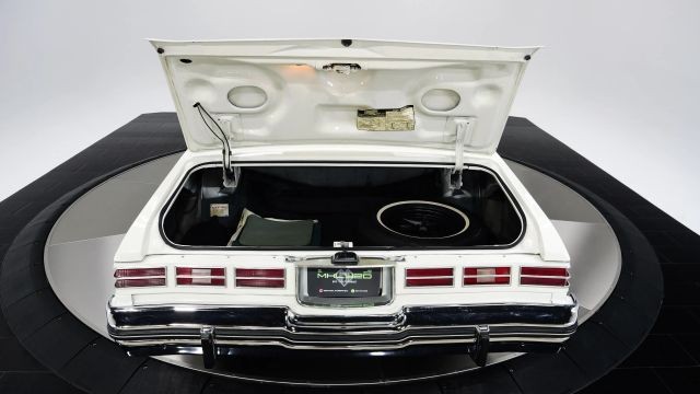 Chevrolet-Caprice-1975-14